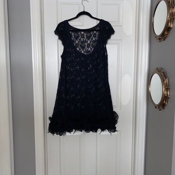Lace feather dress - Picture 2 of 3